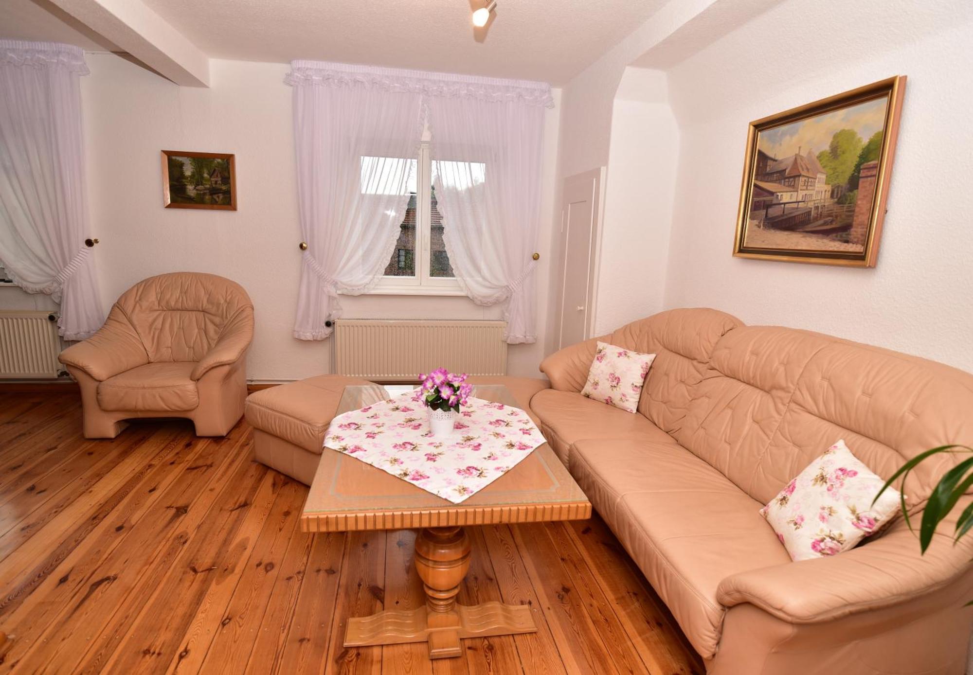 Ferienwohnung Am Hafen Люббенау Экстерьер фото